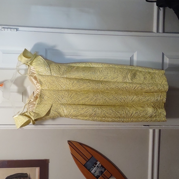 Alberto Makali Yellow and Silver Evening Dress NWT Size 6 - Picture 3 of 9